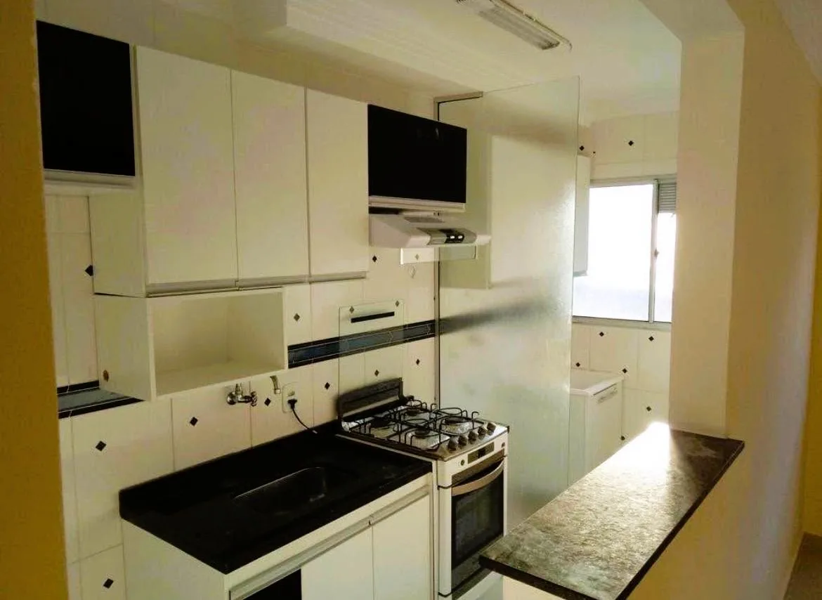 Cozinha iluminado do(a) casa padrão popular em Vila São José, Itu - SP