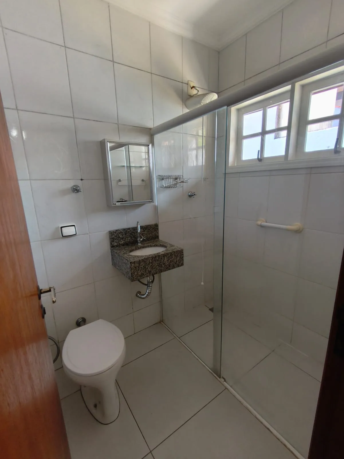 Banheiro do(a) casa médio padrão em Liberdade, Itu - SP