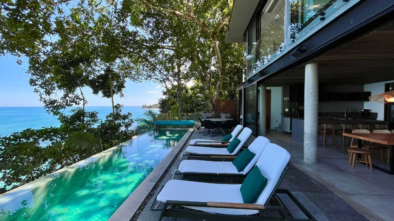Suíte master da casa alto padrão em Praia Preta, São Sebastião, SP