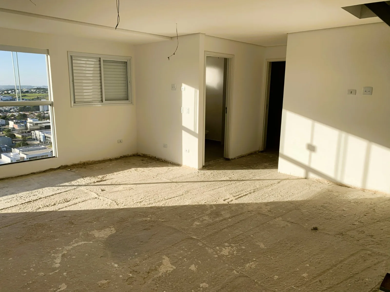 Sala de estar aconchegante do(a) cobertura médio padrão em Itu Novo Centro, Itu - SP